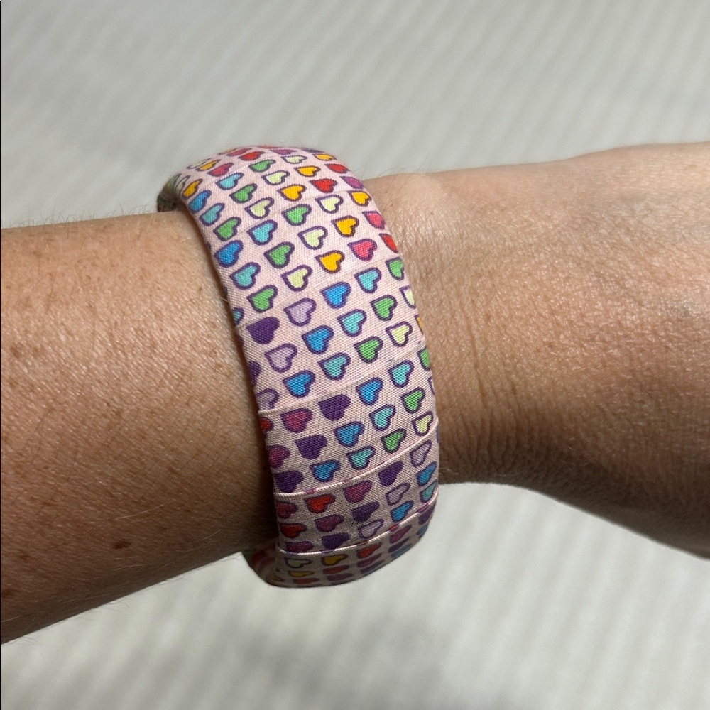 Colorful Heart Pattern Bracelet